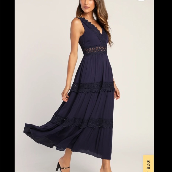 Lulus Dresses & Skirts - LuLus- NWT beautiful sleeveless dress